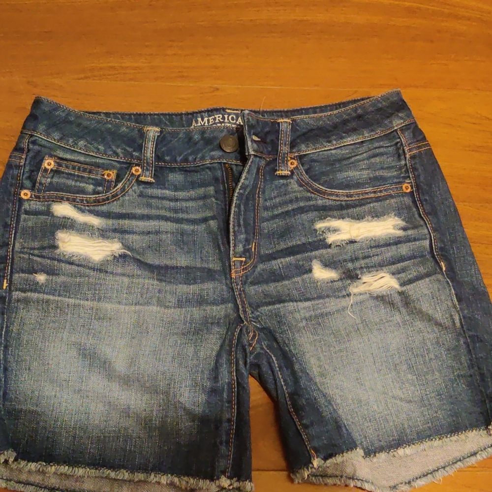 I'm selling a pair of American eagle